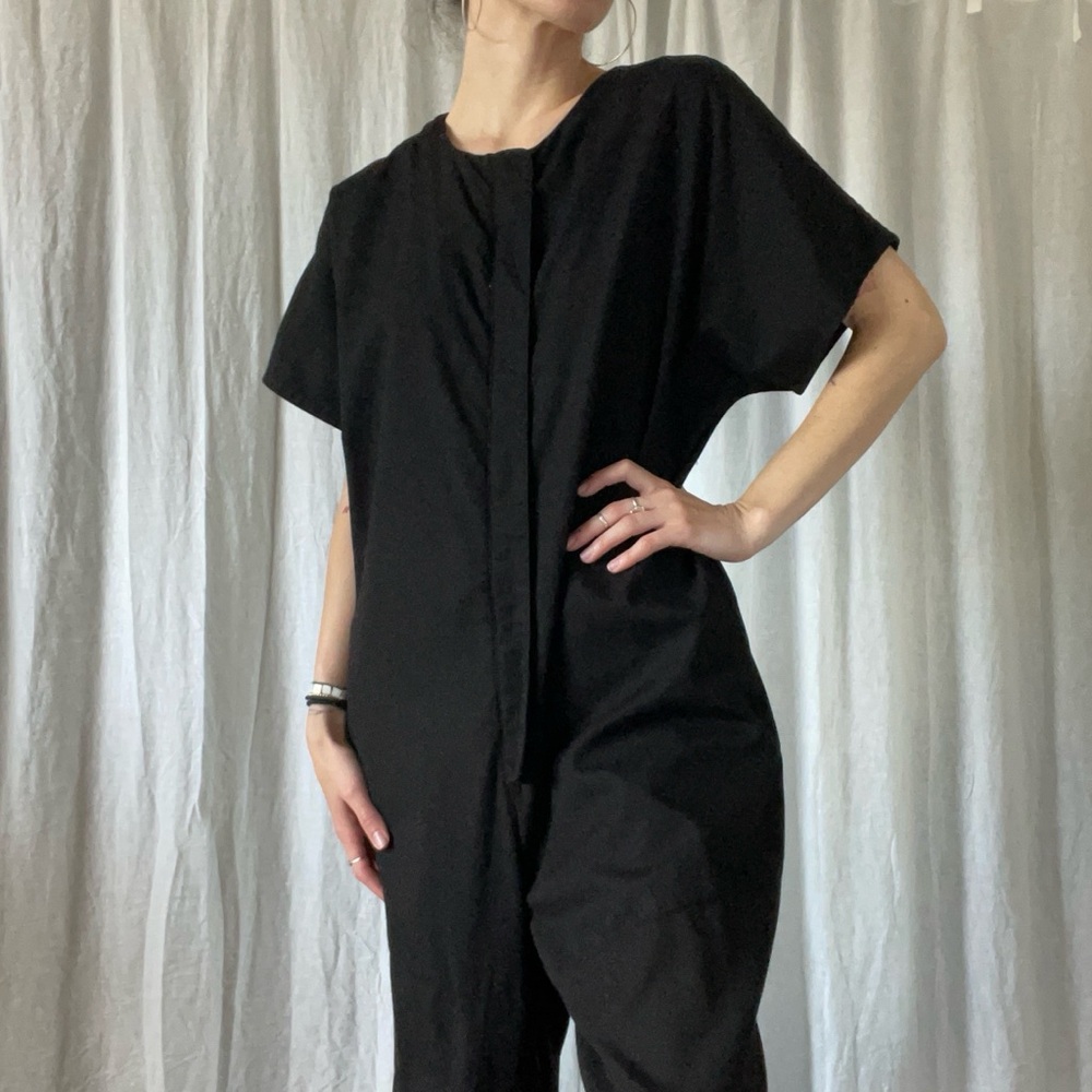 Black Short Zip up Jumper